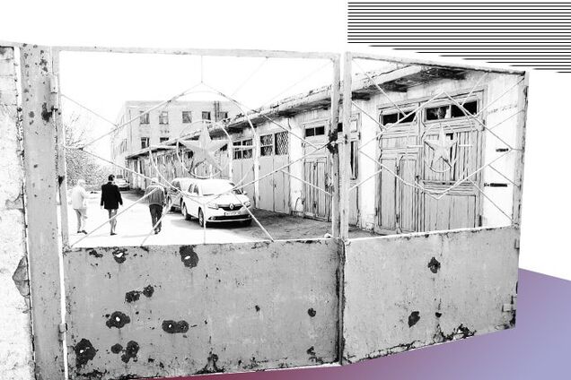 Пытают током, ломают ребра и не дают пить: как живут пленные 'шпионы СБУ' в Донецке