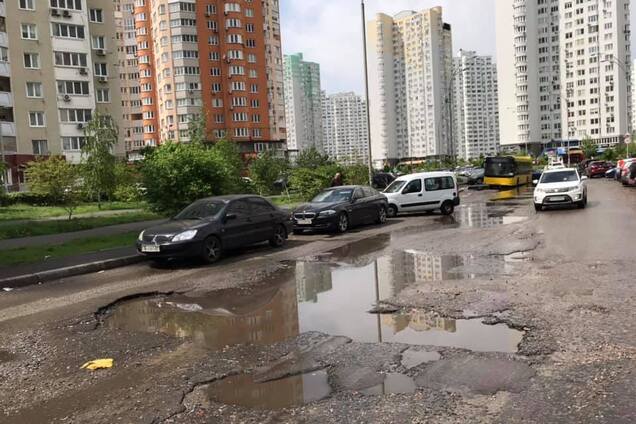 В Киеве новое ЧП на 'проклятой дороге': видео