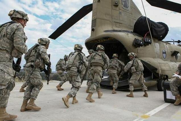 США направят 120 тысяч военных на Ближний Восток? Трамп заявил о "фейк ньюз"