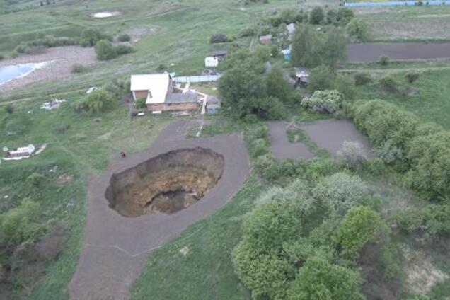 Провал грунта в Дедилово