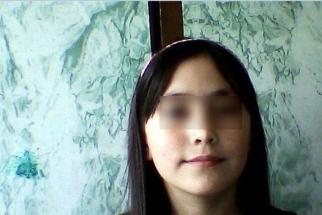 Заставлял мыть посуду и учить уроки: в России школьница жестоко убила отца