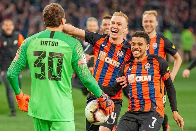 Досрочное чемпионство 'Шахтера': обзор спортивных СМИ