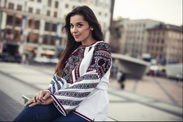 День вышиванки 2019: с чем сочетать национальную одежду в повседневной жизни