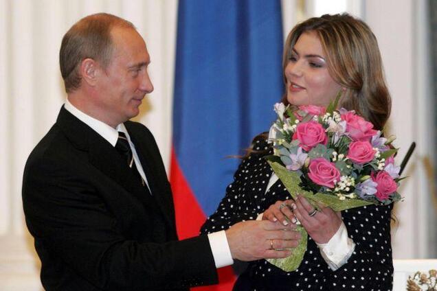 Любовница Путина родила двойню: в России раздобыли новую сенсацию о событии