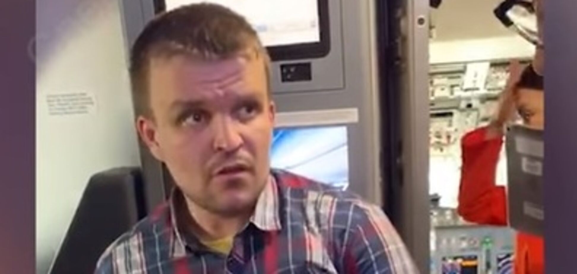 П'яного росіянина з ганьбою зняли з літака: що сталося