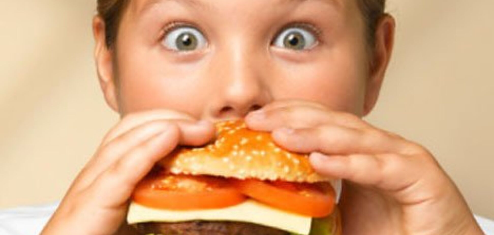 Призводить до ожиріння: названі небезпечні страви
