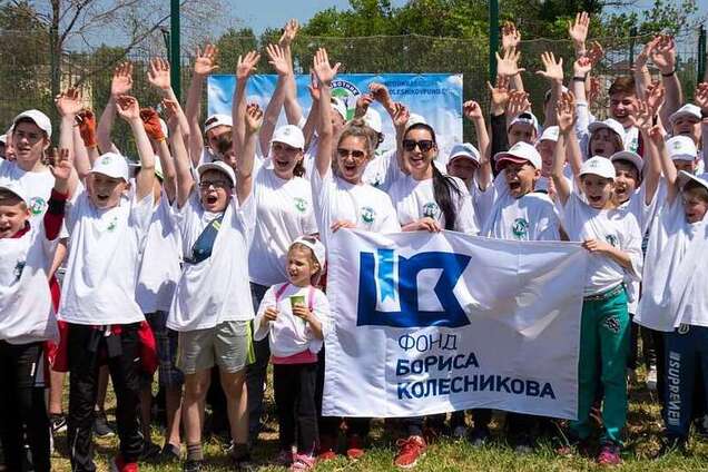 ХК 'Донбасс' и Фонд Бориса Колесникова провели масштабные субботники в Дружковке и Константиновке