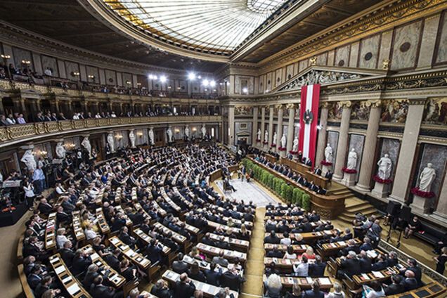 В Австрии распустят парламент из-за скандала с Россией