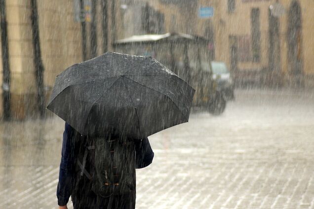 Спека і дощі з грозами: в Україні різко погіршиться погода