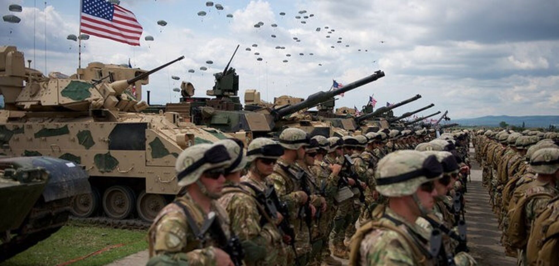 Війська НАТО впритул 'підійшли' до Росії: чим загрожує 'гра м'язами'