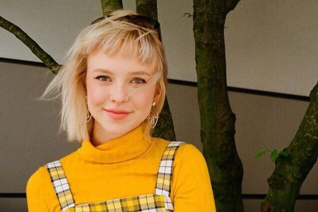 Девушка разбила древнюю статую ради лайков и разозлила сеть