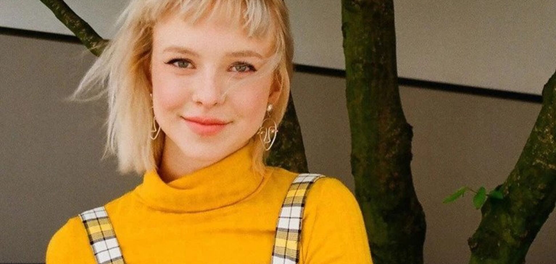 Девушка разбила древнюю статую ради лайков и разозлила сеть