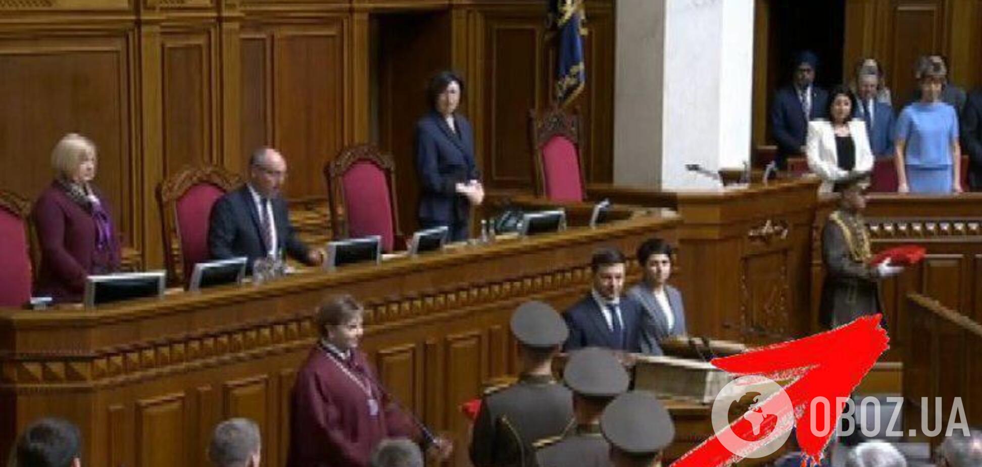 Плохая примета! С Зеленским произошел казус на инаугурации