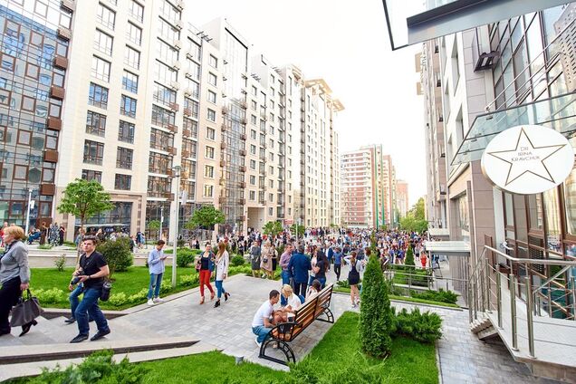 В ЖК 'Бульвар Фонтанов' завершили строительство и выбрали Королеву Украины