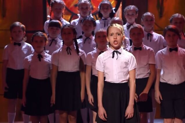 В школе Днепра детей учат петь блатную песню про 'маменьку', родители в шоке