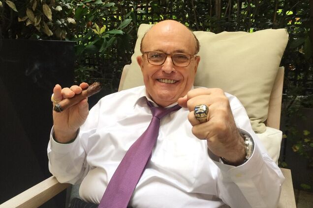 Скандал с адвокатом Трампа: стало известно о тайных встречах с Луценко