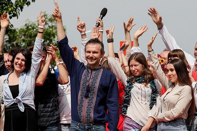 Хто увійде до "Голосу": у Вакарчука розкрили деталі