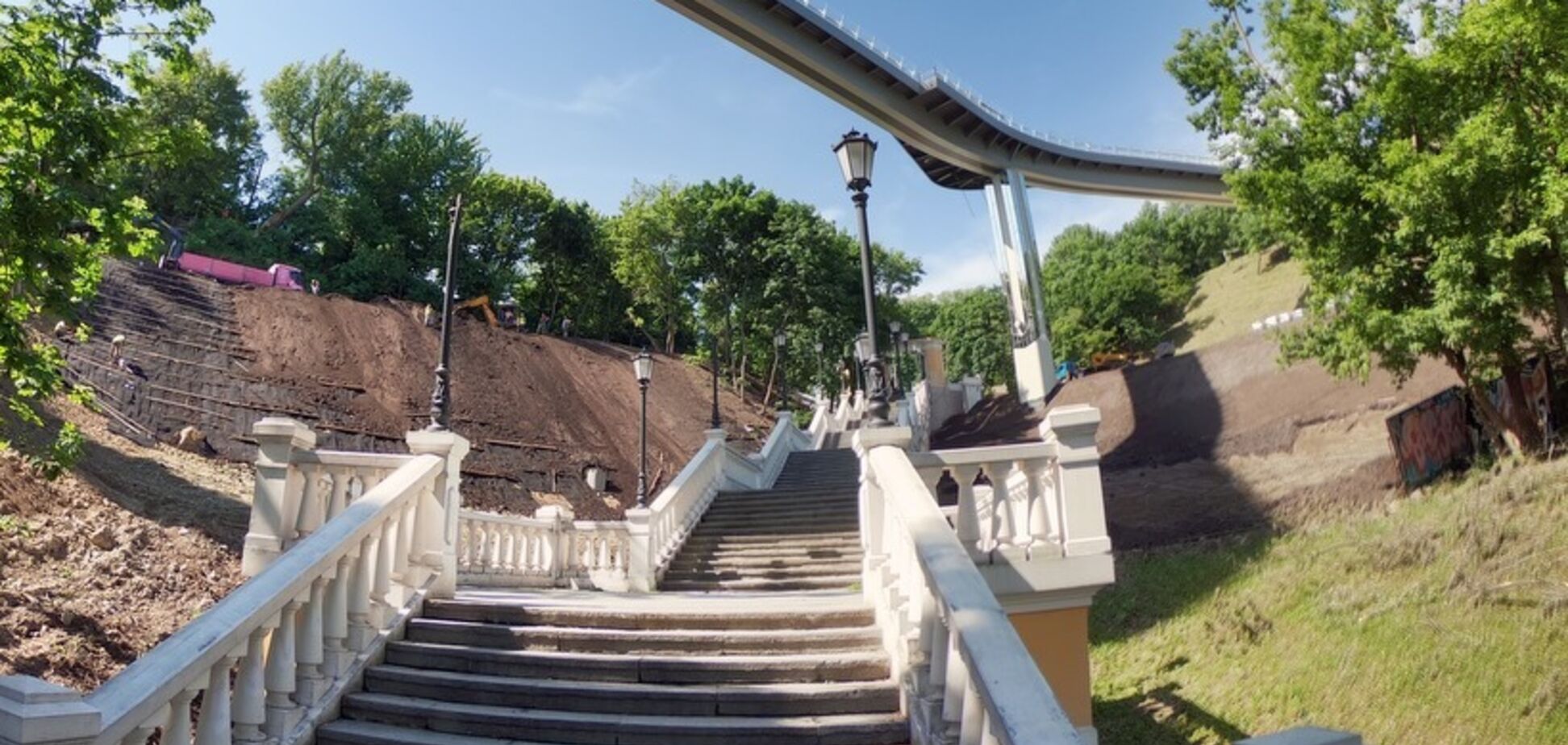Вместо зоопарка: стоимость нового моста в Киеве выросла в два раза 