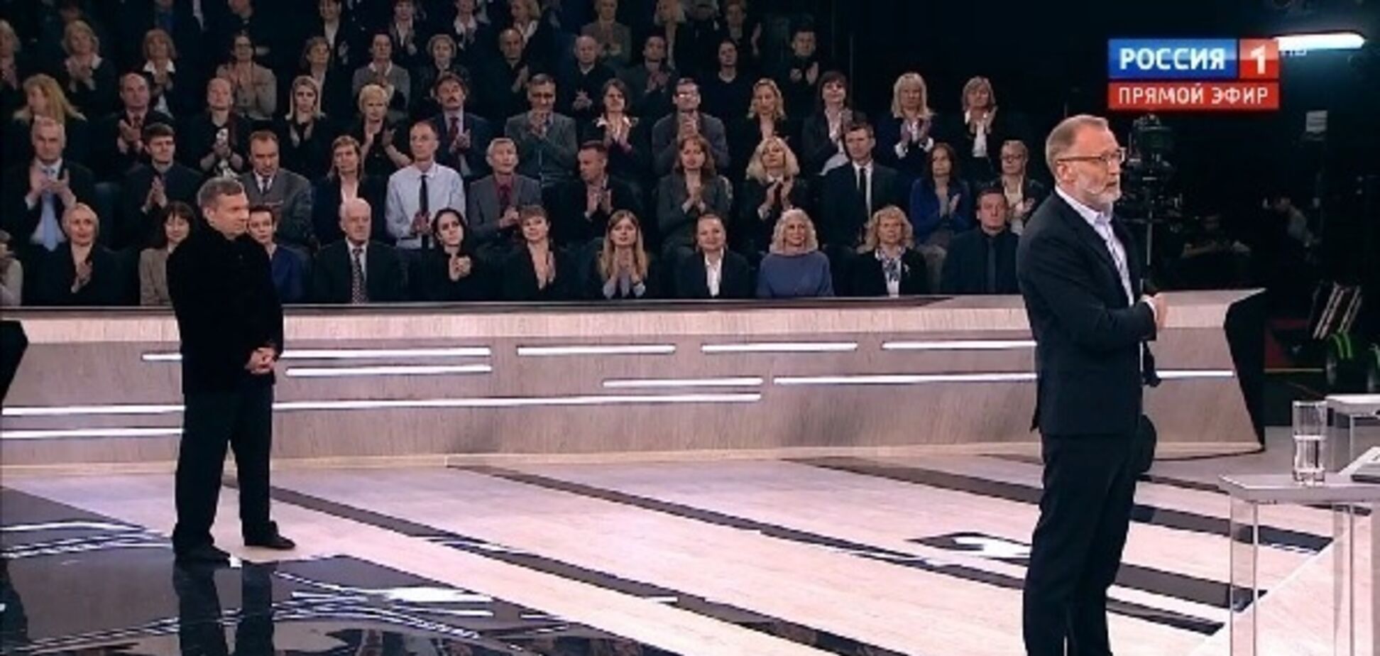 'Іди в д*пу!' Пропагандист вигнав українського експерта з ефіру 'покричати в унітаз'