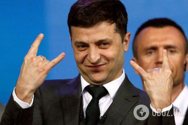 Отставка Зеленского: в Украине началась борьба петиций