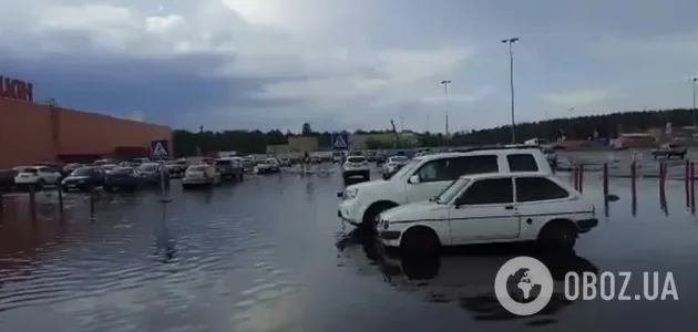 Потоп возле ТРЦ Lavina Mall