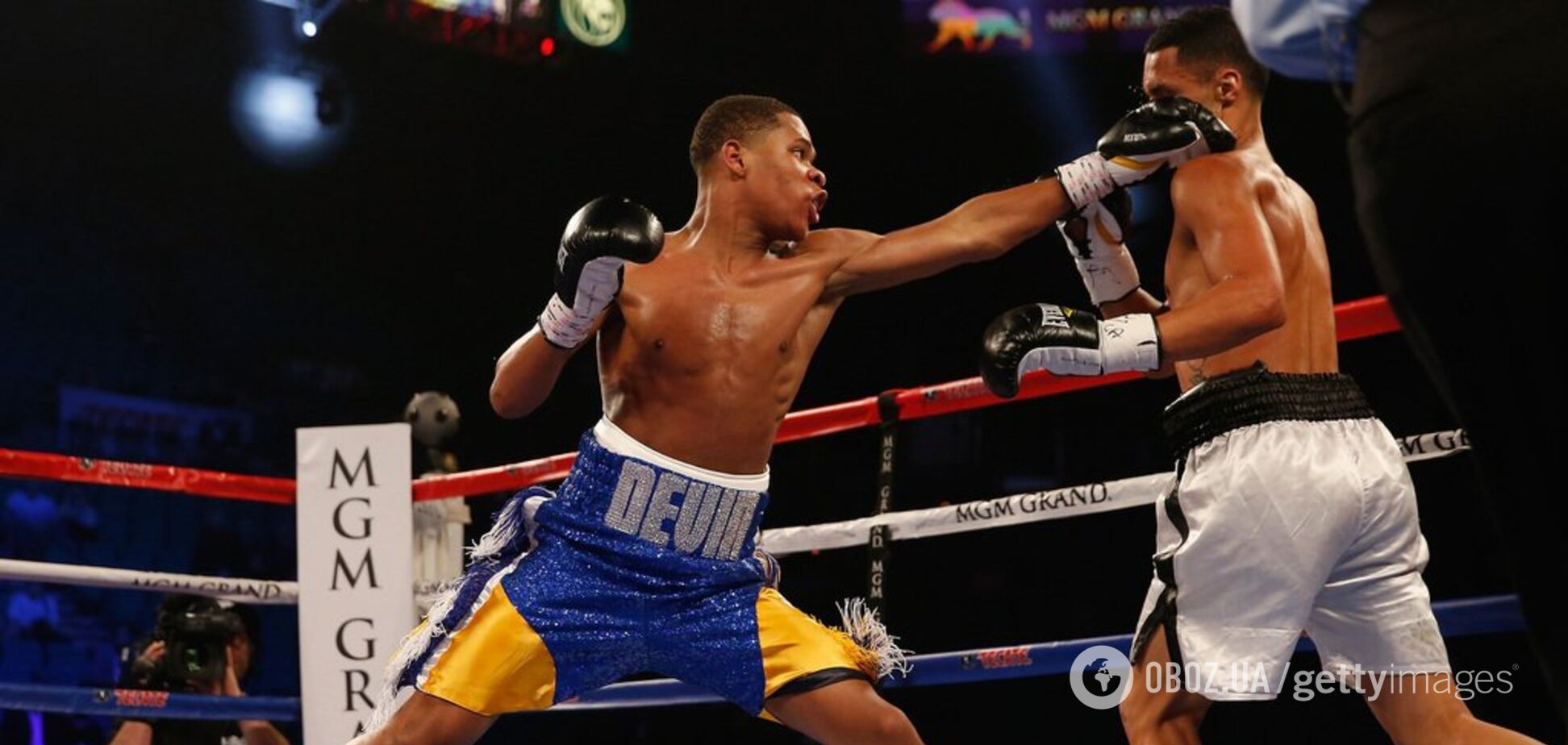 Потенційний суперник Ломаченка переміг кошмарним нокаутом: опубліковано відео