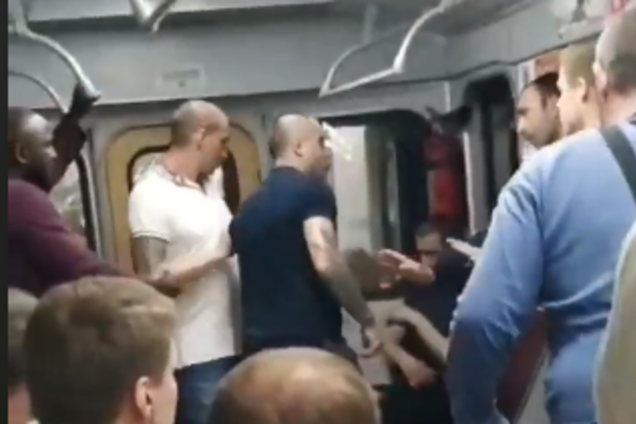 В метро Харькова избили мужчину