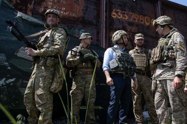 Новый начальник Генштаба оконфузился на передовой: что произошло