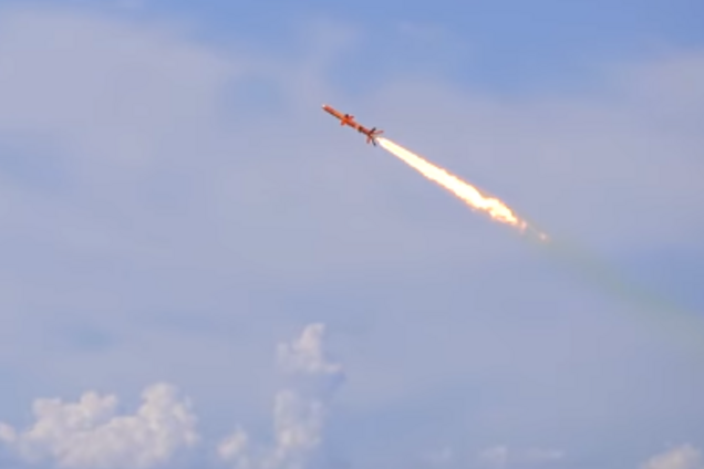 В Украине испытали первую крылатую ракету: впечатляющие кадры