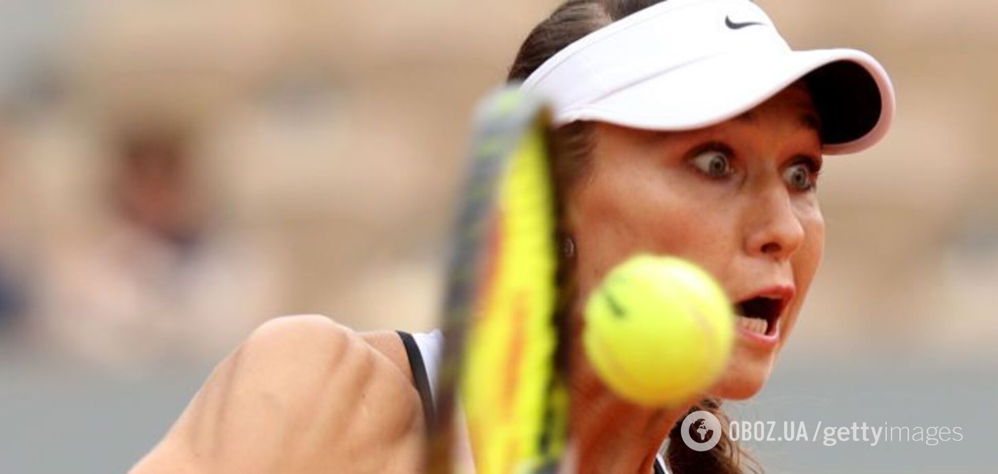 Российская теннисистка с 'руками-базуками' шокировала сеть
