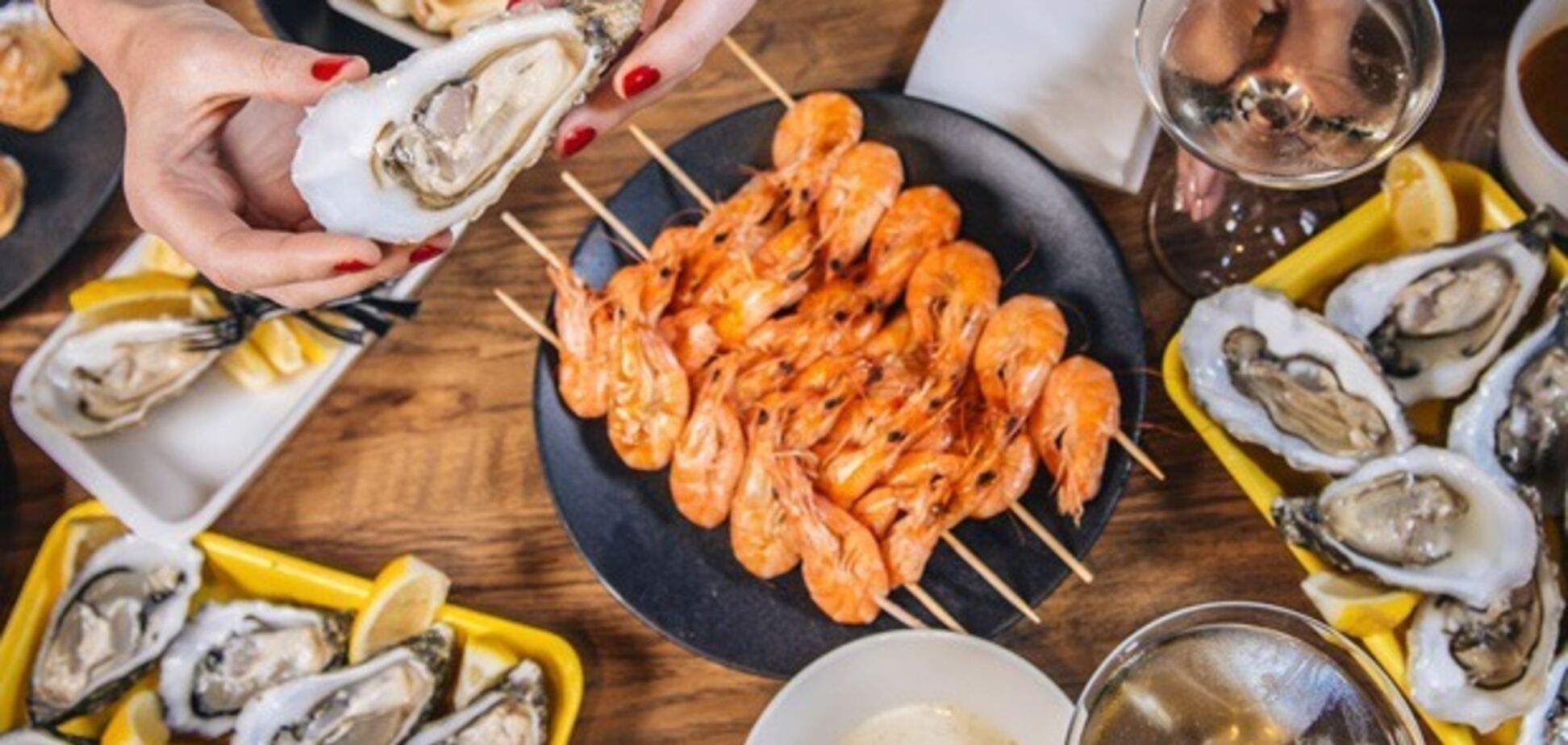 БУХТА Food Station: гайд по первому фуд-холлу возле Днепра