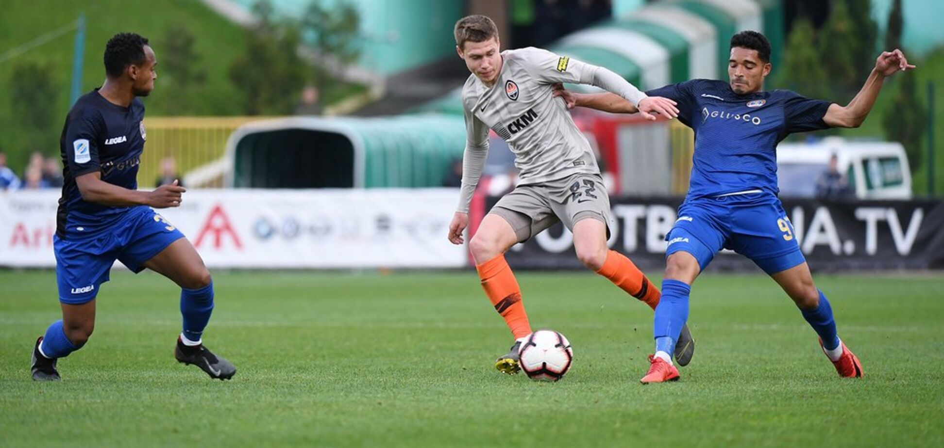 'Шахтер' и 'Динамо' победно завершили сезон в УПЛ