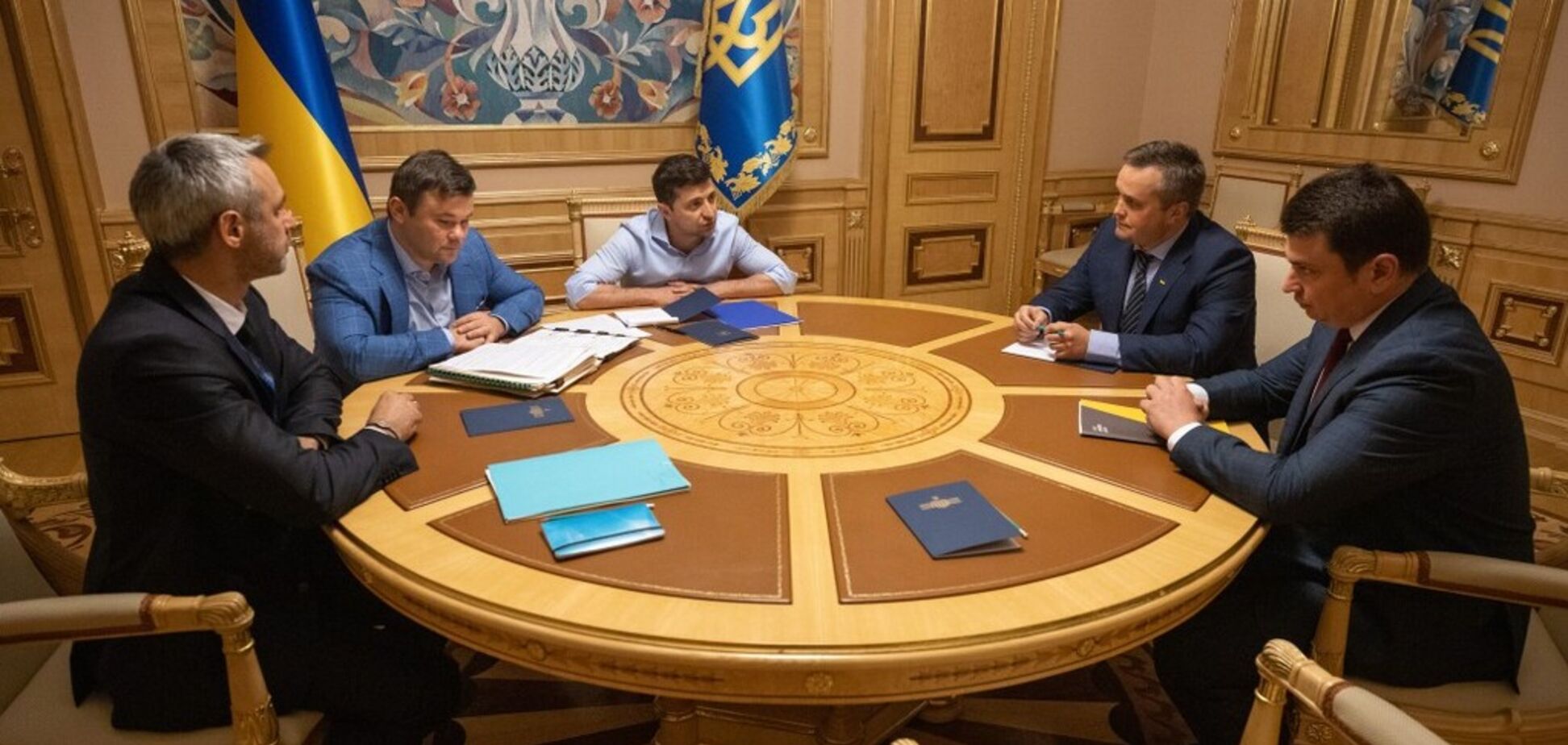 Зеленский пообещал независимость НАБУ и САП: в чем дело