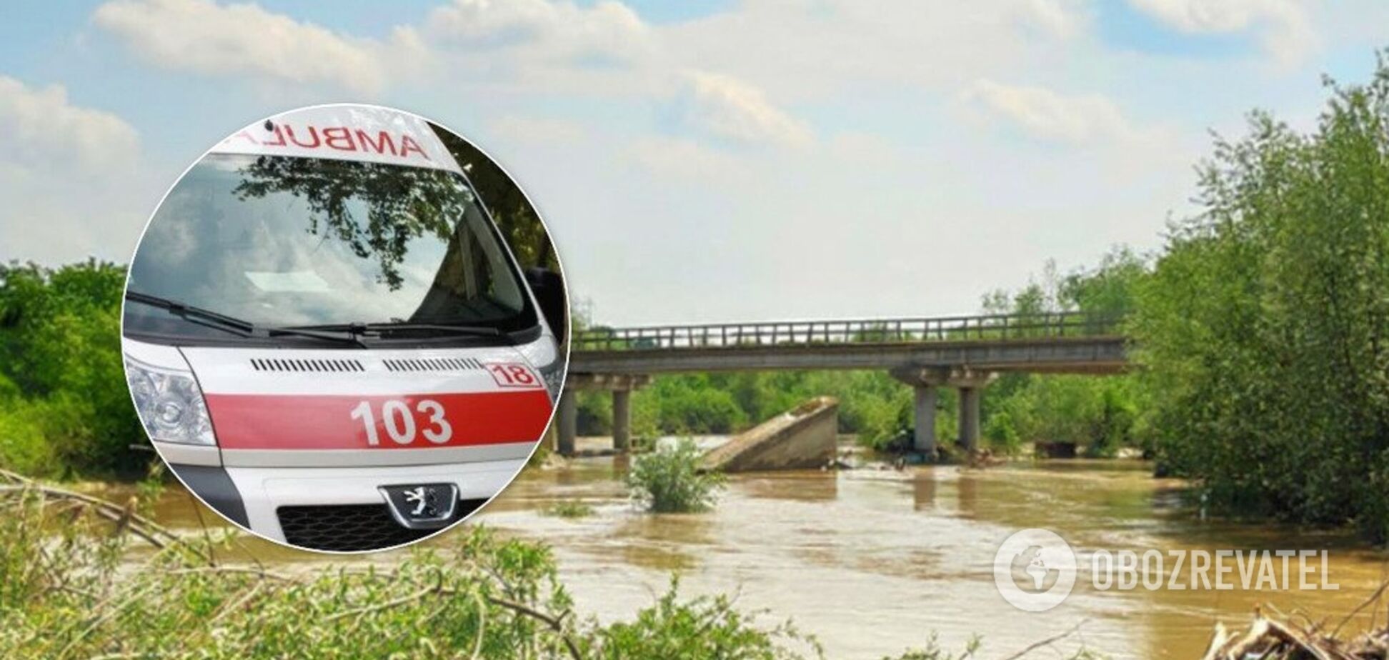 Несли на руках 2 км: на Прикарпатье молодая женщина умерла из-за разрушенного моста