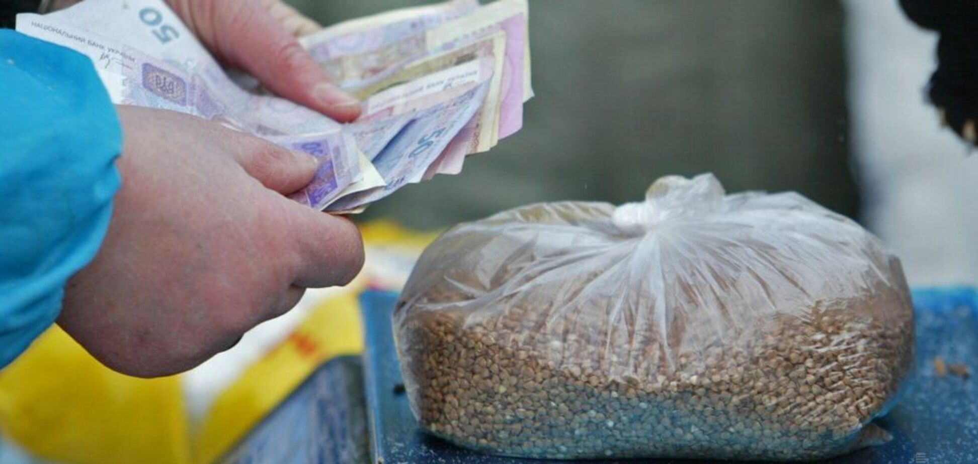 Досрочные выборы в Раду: в Украине засекли первый подкуп избирателей