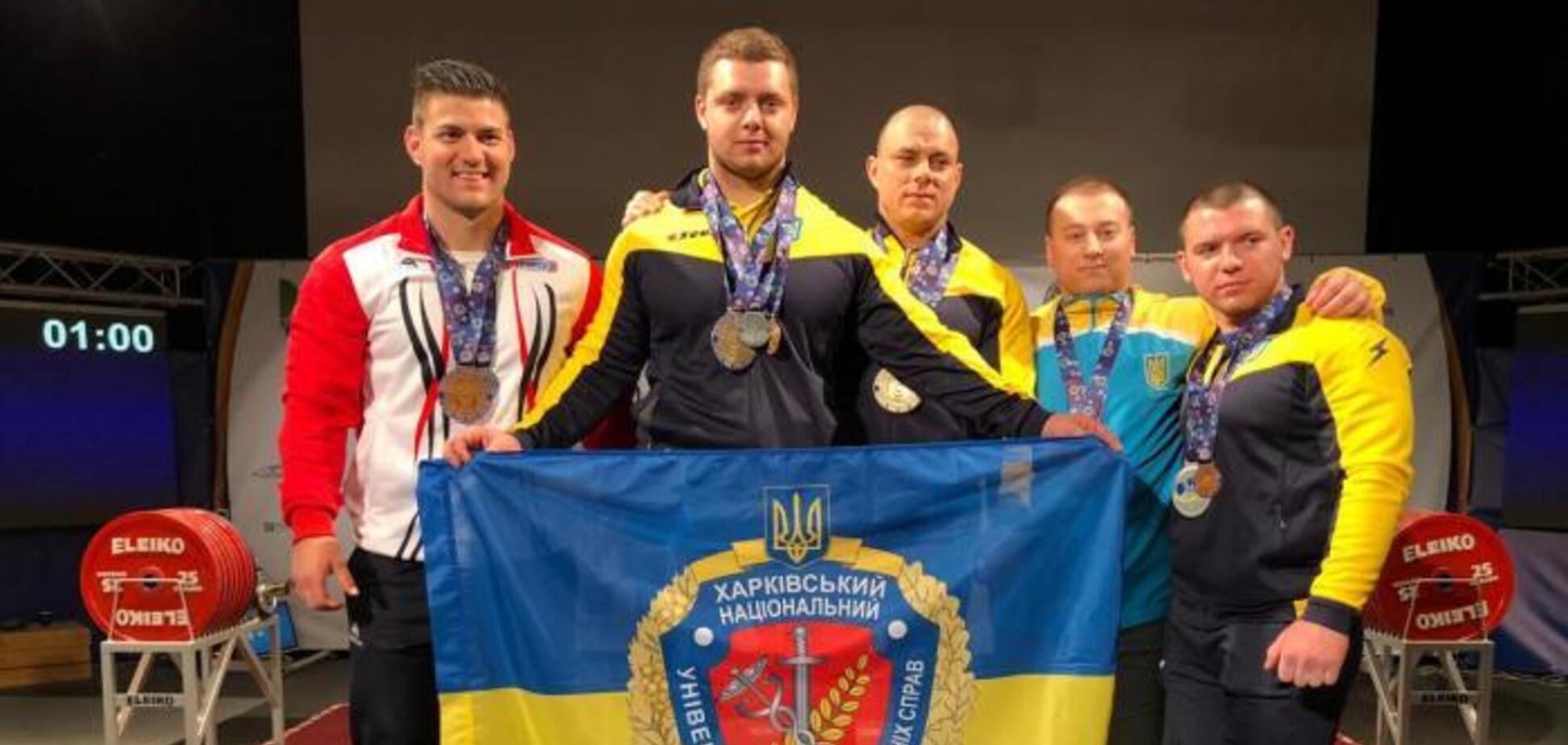 Українець зі світовим рекордом виграв ЧЄ з пауерліфтингу