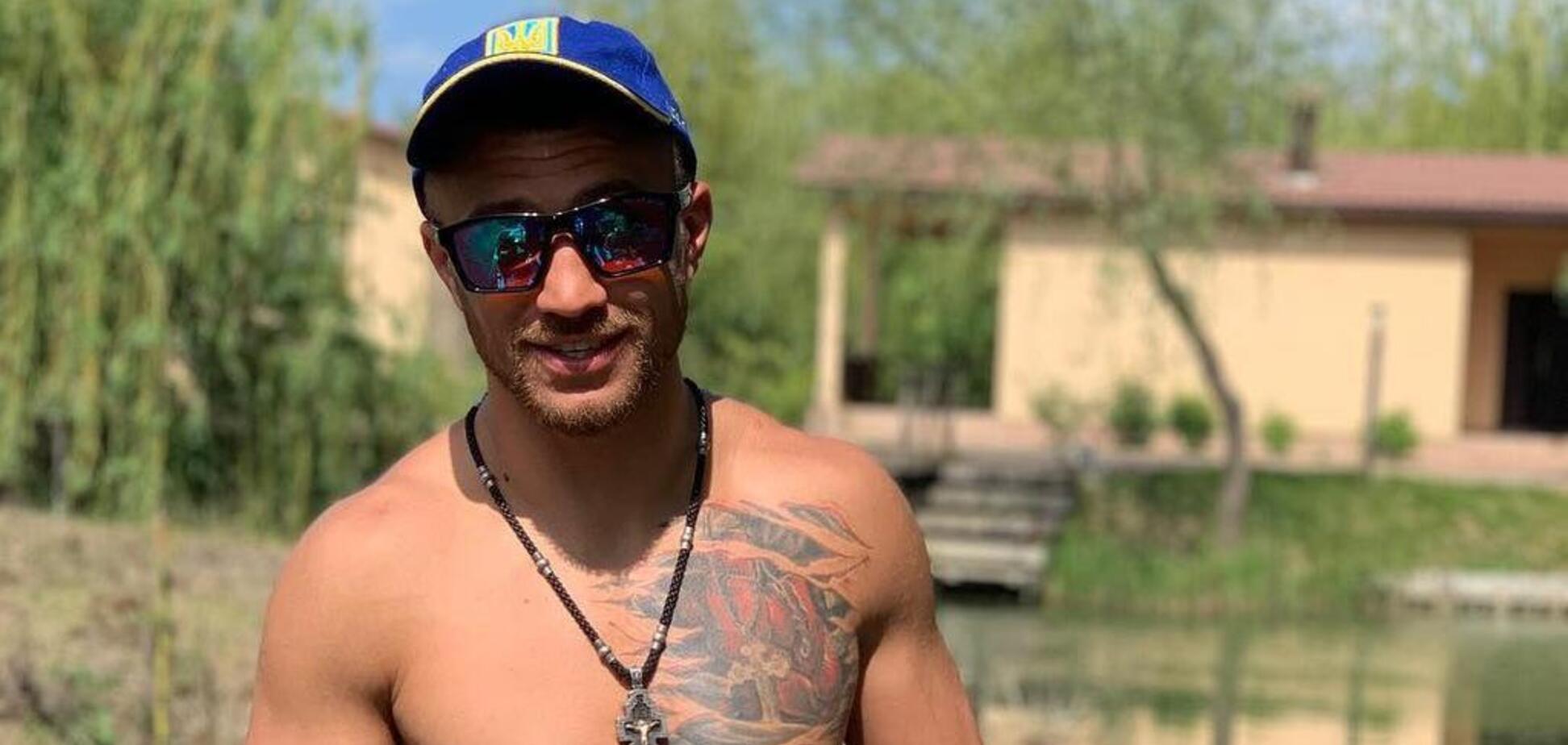 Ломаченко показал последствия перелома