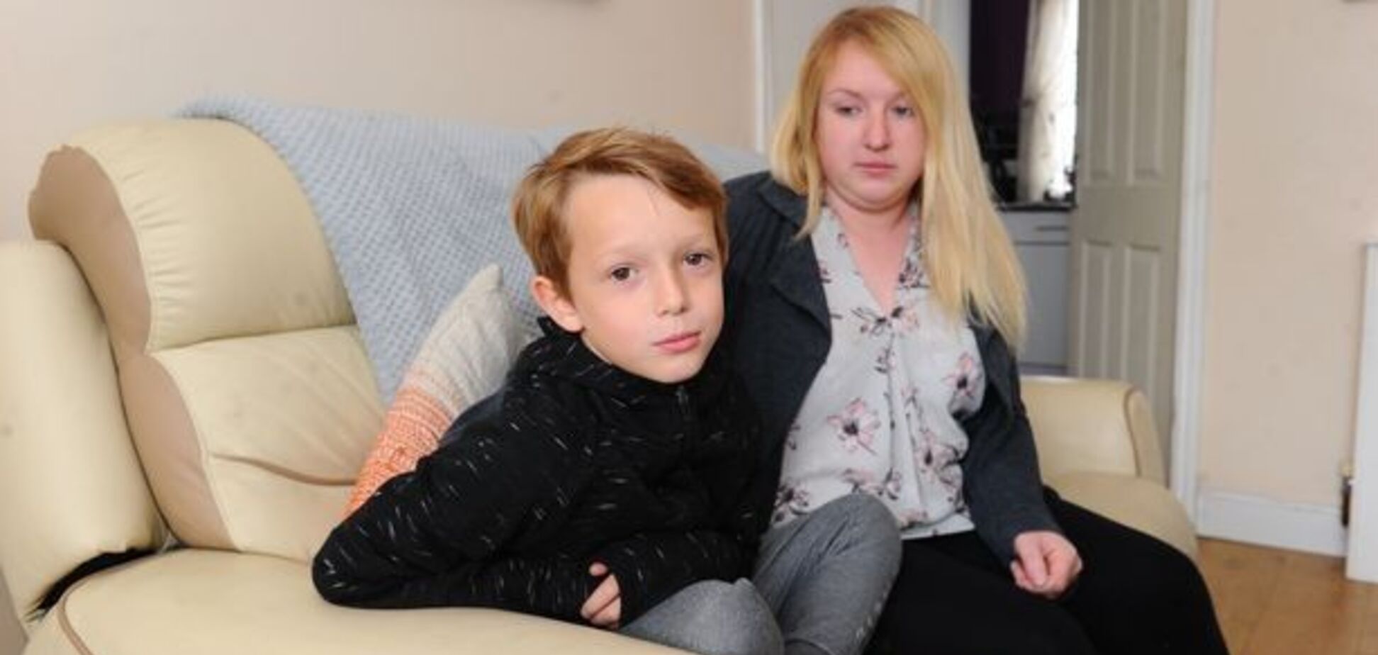 Мальчика исключили из школы из-за опасного поведения, но всему виной странный синдром