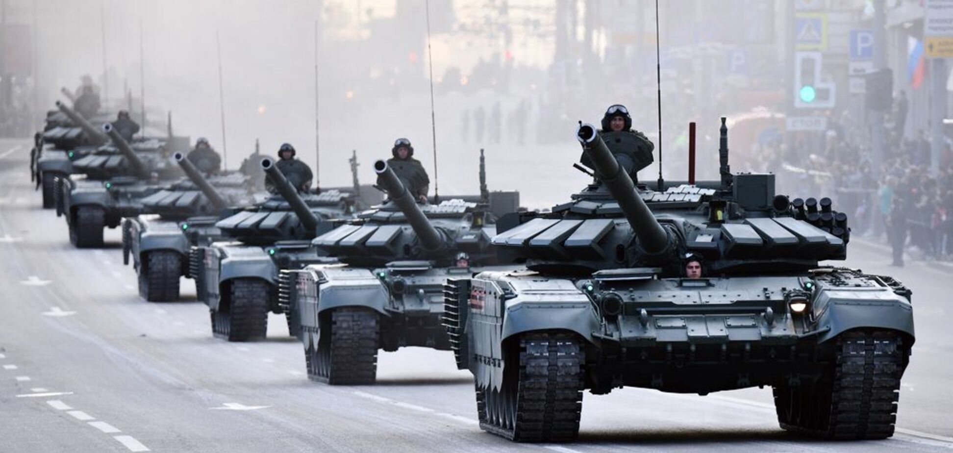 'Бук', 'Панцир', 'Армата': в центр Москви зігнали військову техніку