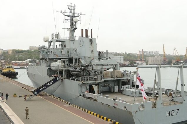 Британский корабль-разведчик