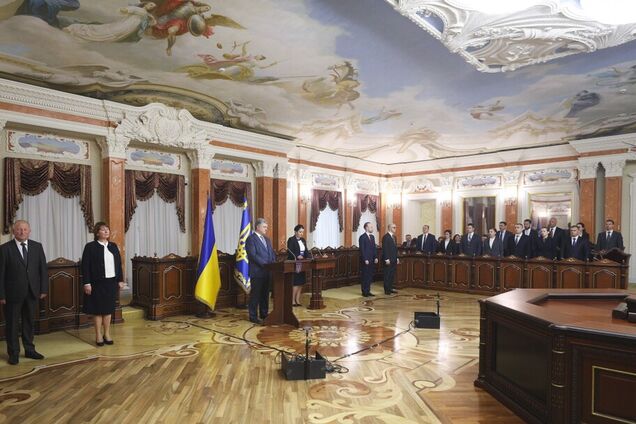 Порошенко призначив суддів Верховного суду