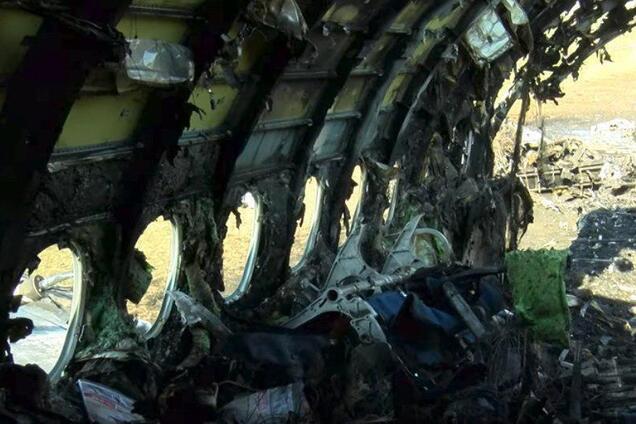 Появилось новое видео спасения пассажиров самолета в 'Шереметьево'