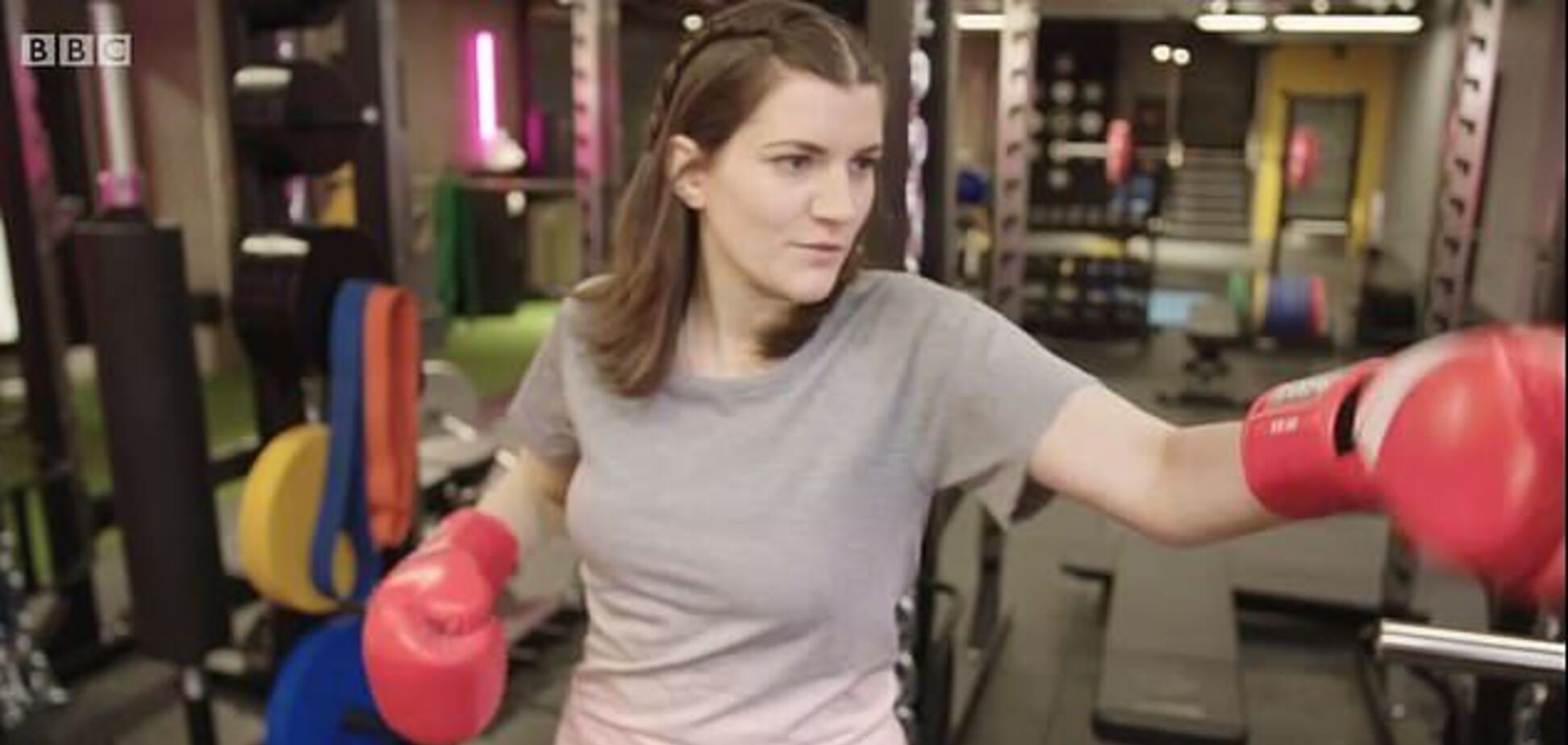 Заняття боксом допомогли жінці в боротьбі з раком молочної залози