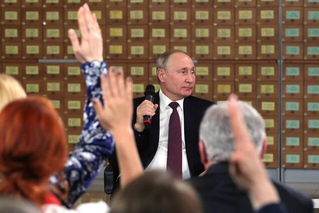 Путін затіяв "силову" гру з паспортами на Донбасі — Пономарьов