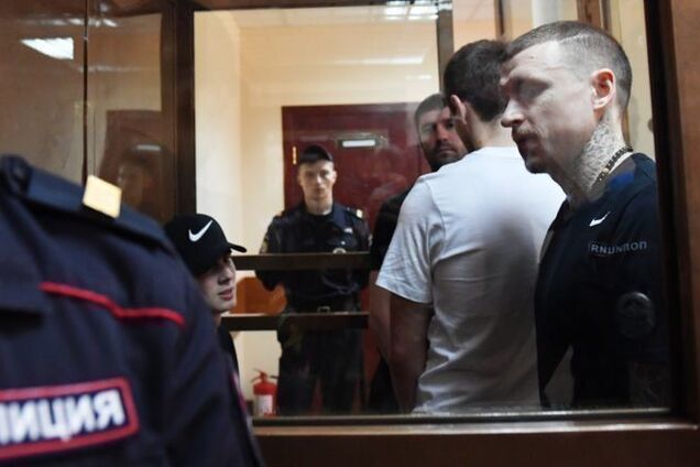 Суд вынес приговор российским футболистам Кокорину и Мамаеву