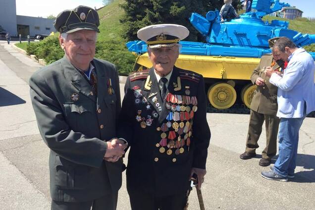 'От Закарпатья до Донбасса': историк объяснил, как примирить украинцев в День Победы