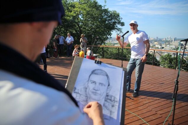 'Киевский Монмартр': Кличко открыл обновленную Аллею художников