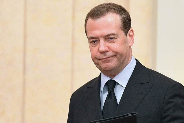 "Если захочет!" Медведев вдруг заговорил о примирении с Украиной