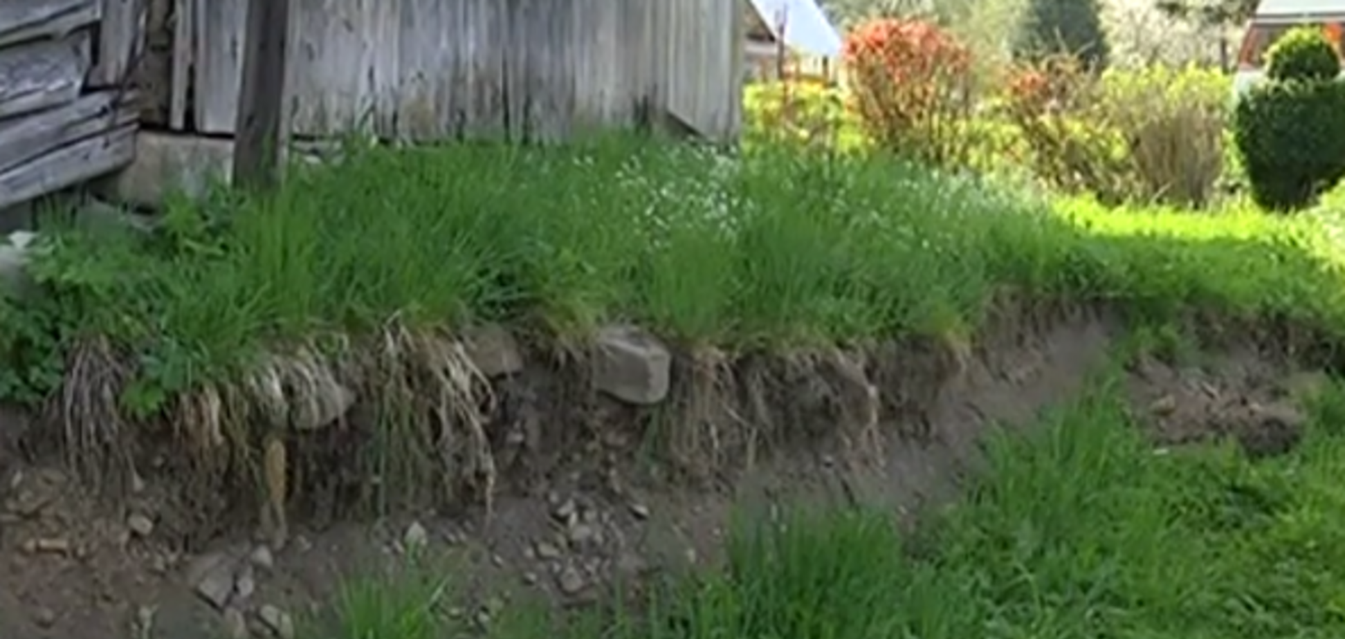 Украинский город может смыть в любой момент: люди оказались над пропастью