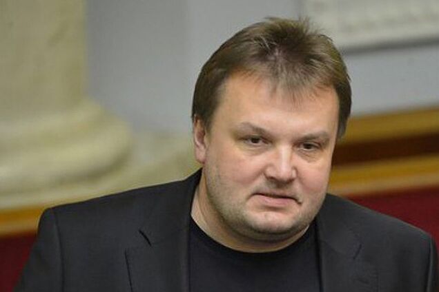 'Піарник' Гройсмана переметнувся до Смешка: сплив скандальний зв'язок